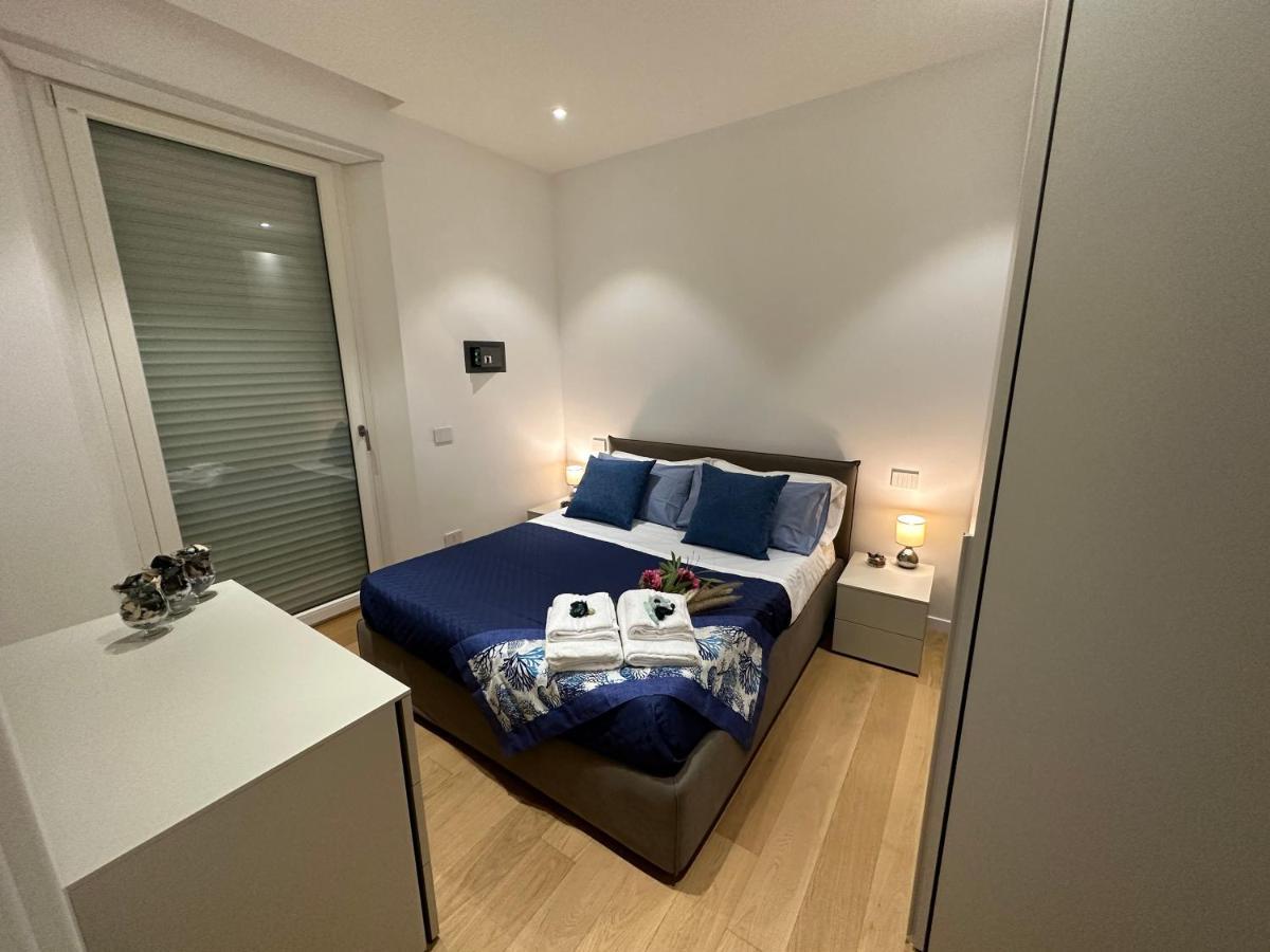 Happy Holiday Apartment كالياري المظهر الخارجي الصورة